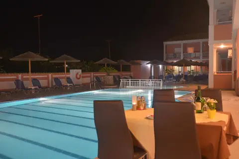 Angelina’s Hotel & Apartments in Σιδάρι — foto 29