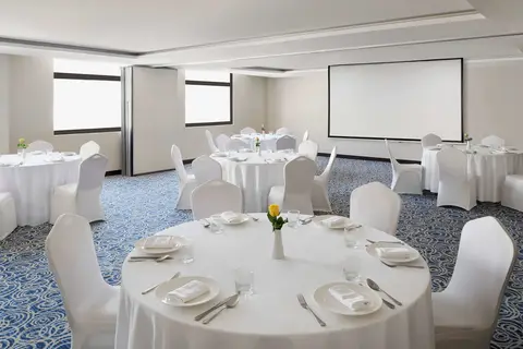 Mövenpick Hotel Apartments Al Mamzar Dubai in Dubai, foto 21