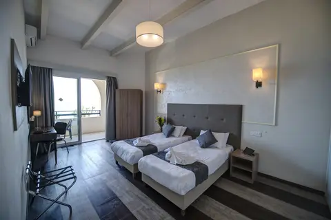 Europa in Sliema — foto 28