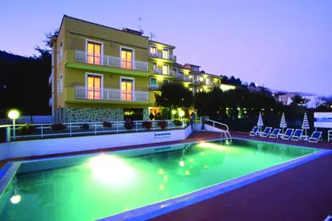 Residence Morelli in Pietra Ligure — foto 16