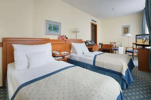 Ramada by Wyndham Airport Prague in Praag, foto 2