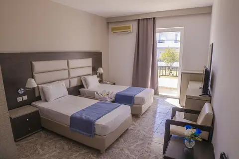 Sunshine Hotel & Apartments in Τιγκάκι — foto 17