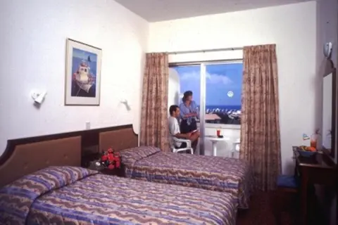 Chrystalla Hotel in Παραλίμνι — foto 4