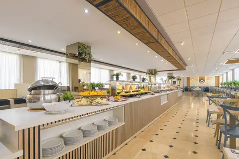 Hotel Parasol by Dorobe in Torremolinos — foto 21