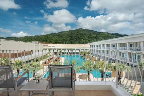 M Social Phuket in ตำบลป่าตอง — foto 15