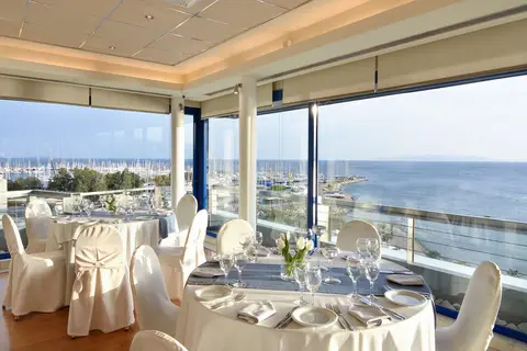 Poseidon in Δήμος Αλίμου — foto 8