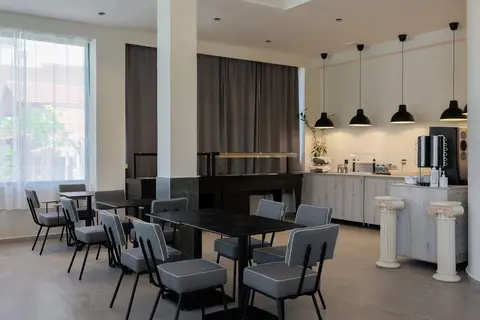Barbie Hotel & Apartments in Ιαλυσός — foto 10