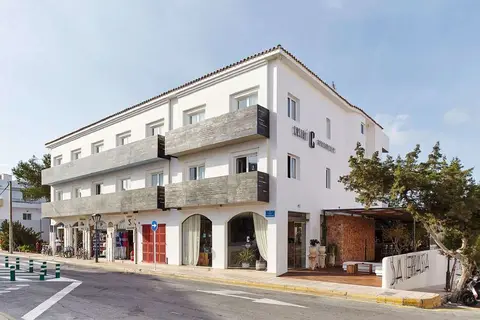 Castavi in Es Pujols — foto 27