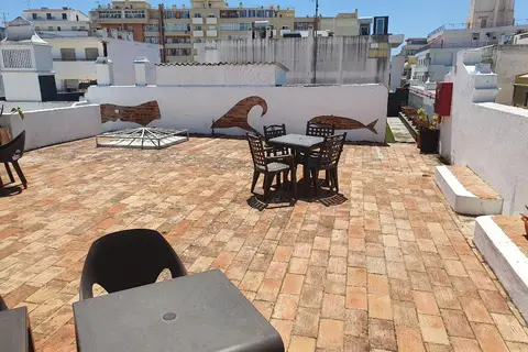 Baixa Terrace Hostel in Mexilhoeira Grande — foto 4