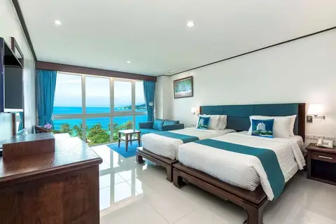 Andaman Beach Suites Hotel in ตำบลป่าตอง — foto 5