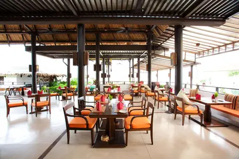 The Vijitt Resort Phuket in The Lago Condominium Naiharn Beach Phuket, foto 6