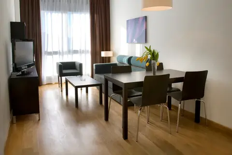 Aparthotel Compostela Suites in Madrid — foto 6