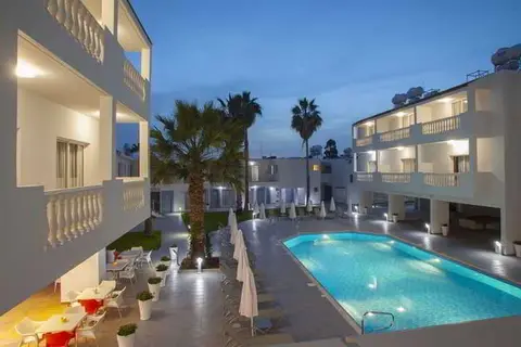 Princessa Vera Hotel Apartments in Paphos — foto 11