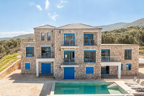 Royal Majestic Suites in Elaties Municipal Unit