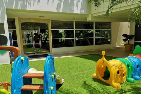 Dusit Suites Hotel Ratchadamri in Bangkok, foto 14