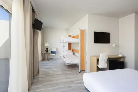Hotel TRYP by Wyndham Lisboa Caparica Mar in Costa da Caparica — foto 27