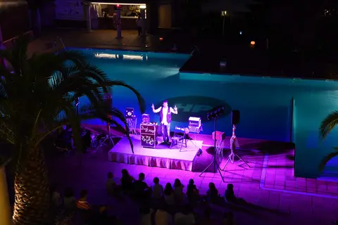 Hotel Panorama in Torroella de Montgrí — foto 17
