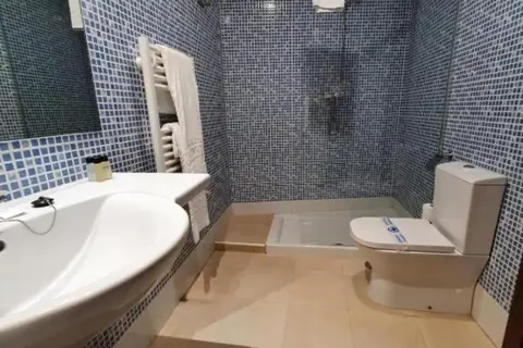 Hotel La Serrana in Aviles — foto 8