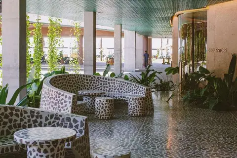 Potato Head Suites & Studios in Kuta Utara, foto 12