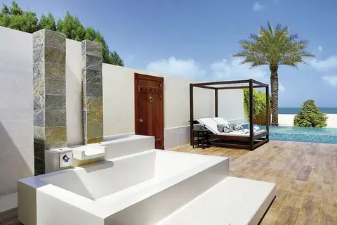 The Ritz-Carlton Ras Al Khaimah Al Hamra Beac in Al Hamra Golf Club — foto 19