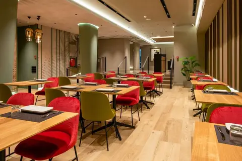 Melia Plaza in Valencia — foto 16