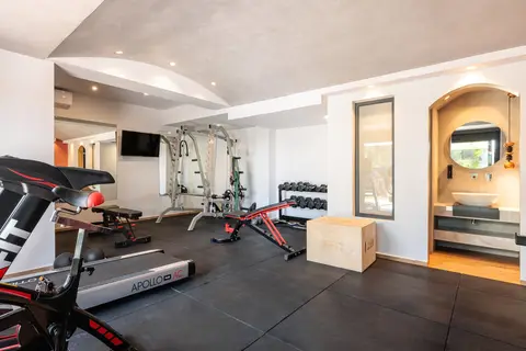 Blue Carpet Luxury Suites in Πευκοχώρι — foto 16