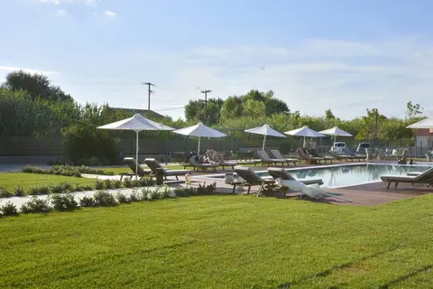V Luxury Suites in Παλιούρι — foto 24