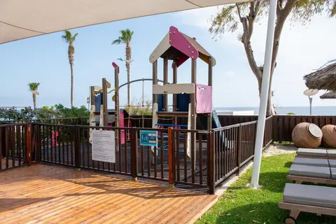 Capo Bay Hotel in Παραλίμνι — foto 20