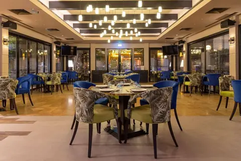 Le Meridien Dubai Hotel in Dubai — foto 7