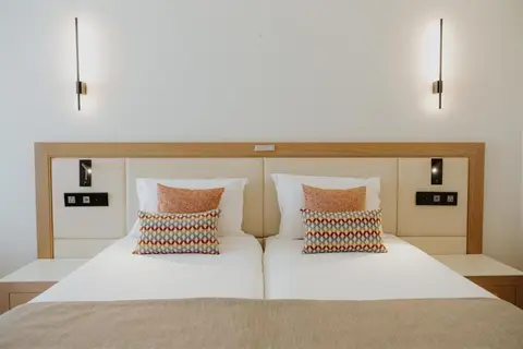 The Golden Coast Beach Hotel in Παραλίμνι — foto 23