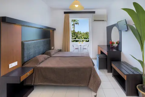 Corali Hotel in Τιγκάκι — foto 20