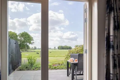 Gastenverblijf De Lindevallei foto 4