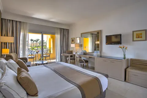 Cleopatra Luxury Resort in Xanadu Club Makadi Bay — foto 9