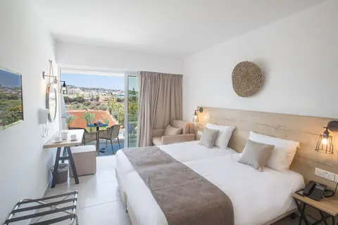 Bohemian Gardens Hotel in Παραλίμνι — foto 28