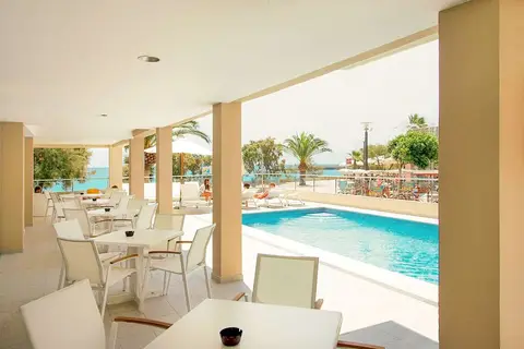 Hotel Brisa Marina in Sant Llorenç des Cardassar — foto 9