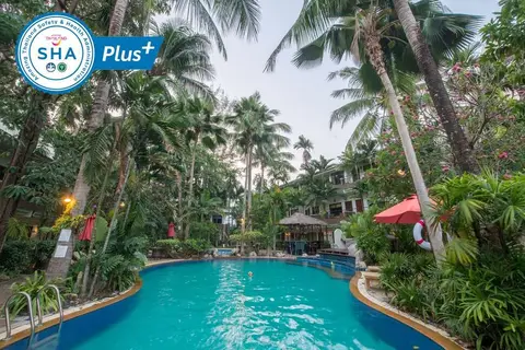 The Viridian Resort in ตำบลป่าตอง