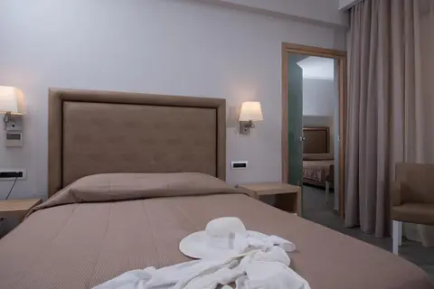 Cactus Beach Hotel & Bungalows in Stalis Super Market, foto 10