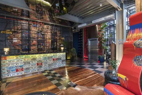 Mestyle Garage Hotel Bangkok in Bangkok — foto 16