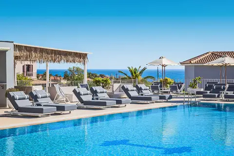 Astra Village Hotel & Spa in Σβορωνάτα