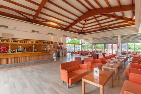 Zafiro Menorca in Cala en Bosc — foto 9