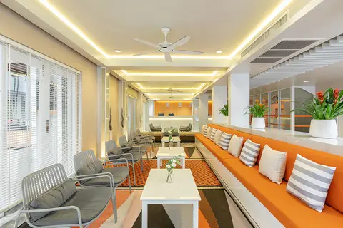 Sunshine Hotel & Residences in พัทยา — foto 9