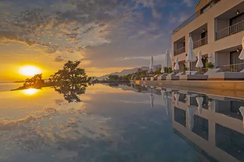 Vivid Blue Serenity Resort in Budva — foto 19