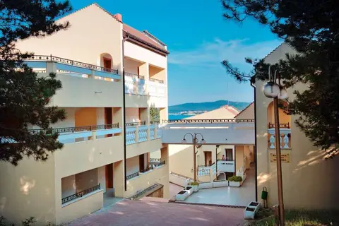 Hotel Holiday Village in Флора — foto 23