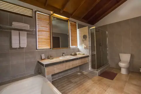 NH Collection Maldives Reethi Resort in Fonimagoodhoo — foto 15
