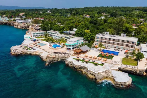 Samsara Cliff Resort in Negril