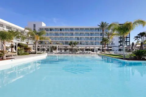 Hotel AluaSoul Ibiza - adults only in Santa Eulària des Riu, foto 2