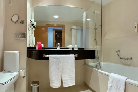 Ramada by Wyndham Valencia Almussafes in Almussafes — foto 18