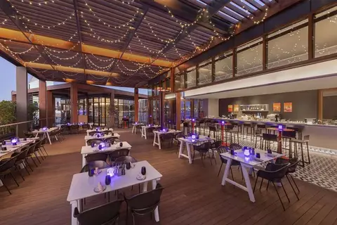 Canopy by Hilton Dubai Al Seef in Dubai — foto 13