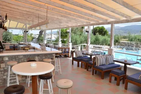 Blue Nest Hotel in Τιγκάκι — foto 16