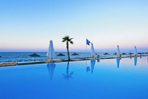 Grand Bay Beach Resort in Kolymbari — foto 26